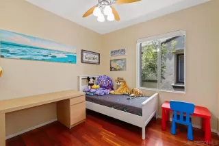 Photo #5: 240021055 Listing