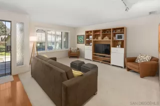 Photo #2: 240021072 Listing