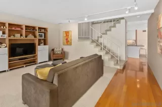 Photo #3: 240021072 Listing