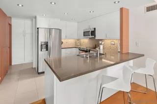 Photo #6: 240021072 Listing