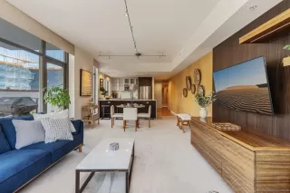 Photo #1: 240021091 Listing