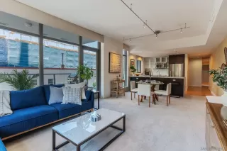 Photo #3: 240021091 Listing