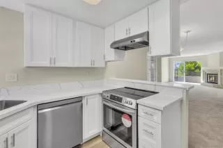 Photo #5: 240021094 Listing