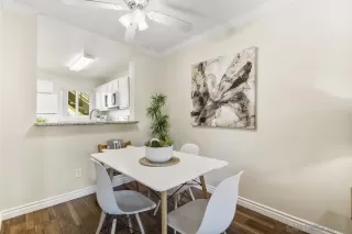 Photo #6: 240021100 Listing