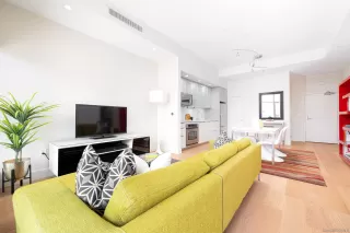 Photo #2: 240021115 Listing