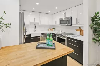 Photo #5: 240021194 Listing