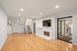 Photo #5: 240021195 Listing