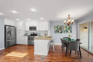 Photo #4: 240021232 Listing