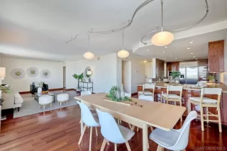 Photo #1: 240021318 Listing