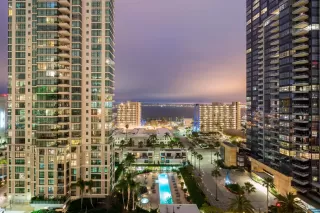 Photo #1: 240021319 Listing