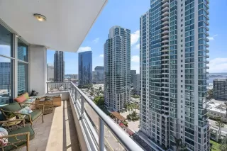 Photo #5: 240021319 Listing