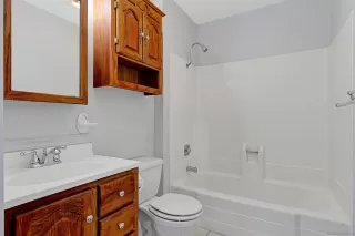 Photo #3: 240021327 Listing