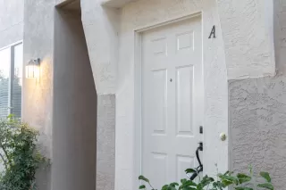 Photo #2: 240021337 Listing