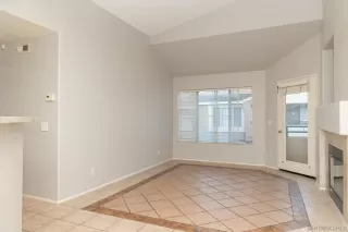 Photo #4: 240021337 Listing