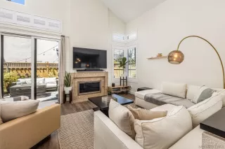 Photo #3: 240021341 Listing