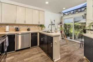 Photo #5: 240021341 Listing