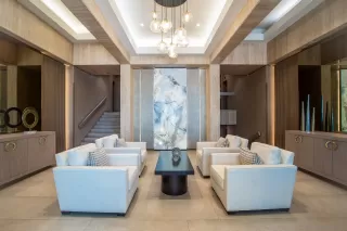 Photo #2: 240021352 Listing