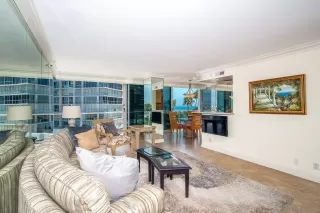 Photo #3: 240021352 Listing