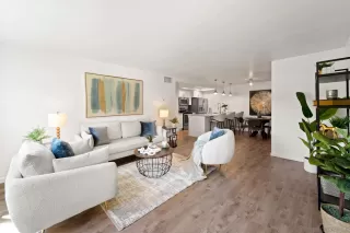 Photo #2: 240021368 Listing 