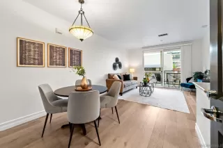 Photo #1: 240021518 Listing