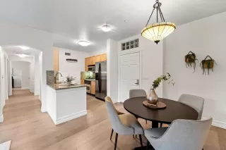 Photo #2: 240021518 Listing