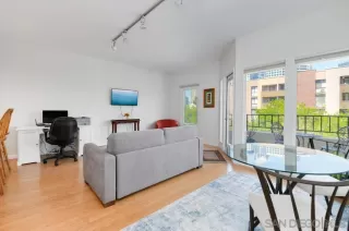 Photo #4: 240021544 Listing