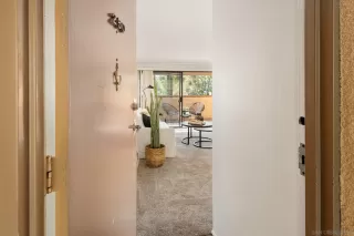 Photo #3: 240021563 Listing