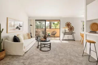 Photo #4: 240021563 Listing