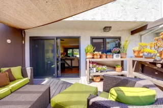 Photo #1: 240021597 Listing 