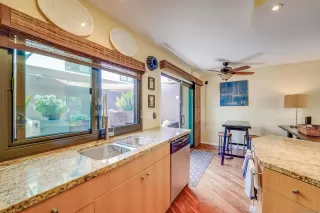 Photo #2: 240021597 Listing 