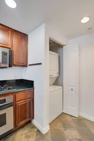 Photo #6: 240021623 Listing