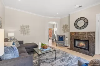 Photo #2: 240021626 Listing