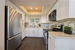 Photo #2: 240021730 Listing