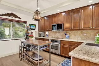 Photo #3: 240021739 Listing 