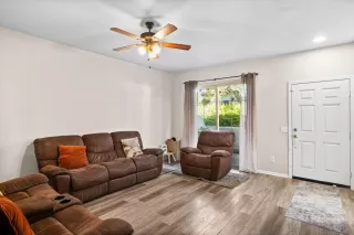 Photo #5: 240021742 Listing