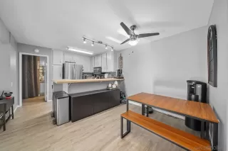 Photo #5: 240021767 Listing