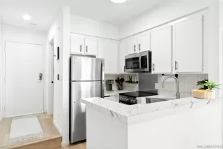 Photo #3: 240021769 Listing