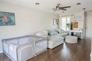 Photo #6: 240021817 Listing