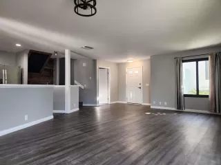 Photo #1: 240021850 Listing 