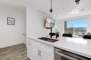 Photo #5: 240021867 Listing