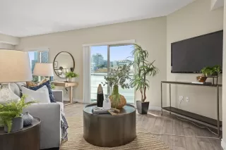 Photo #6: 240021880 Listing