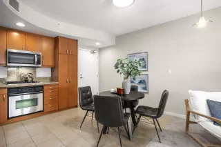 Photo #6: 240021885 Listing 