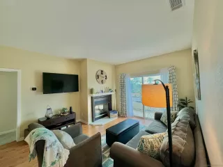 Photo #6: 240022016 Listing