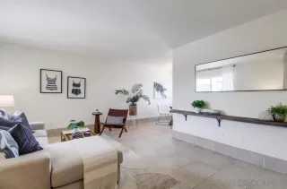 Photo #1: 240022113 Listing