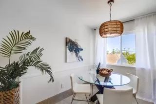 Photo #6: 240022113 Listing