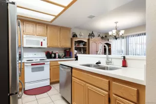 Photo #4: 240022167 Listing