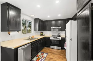 Photo #1: 240022195 Listing