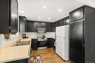 Photo #2: 240022195 Listing