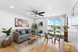 Photo #3: 240022259 Listing