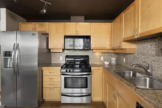 Photo #5: 240022285 Listing